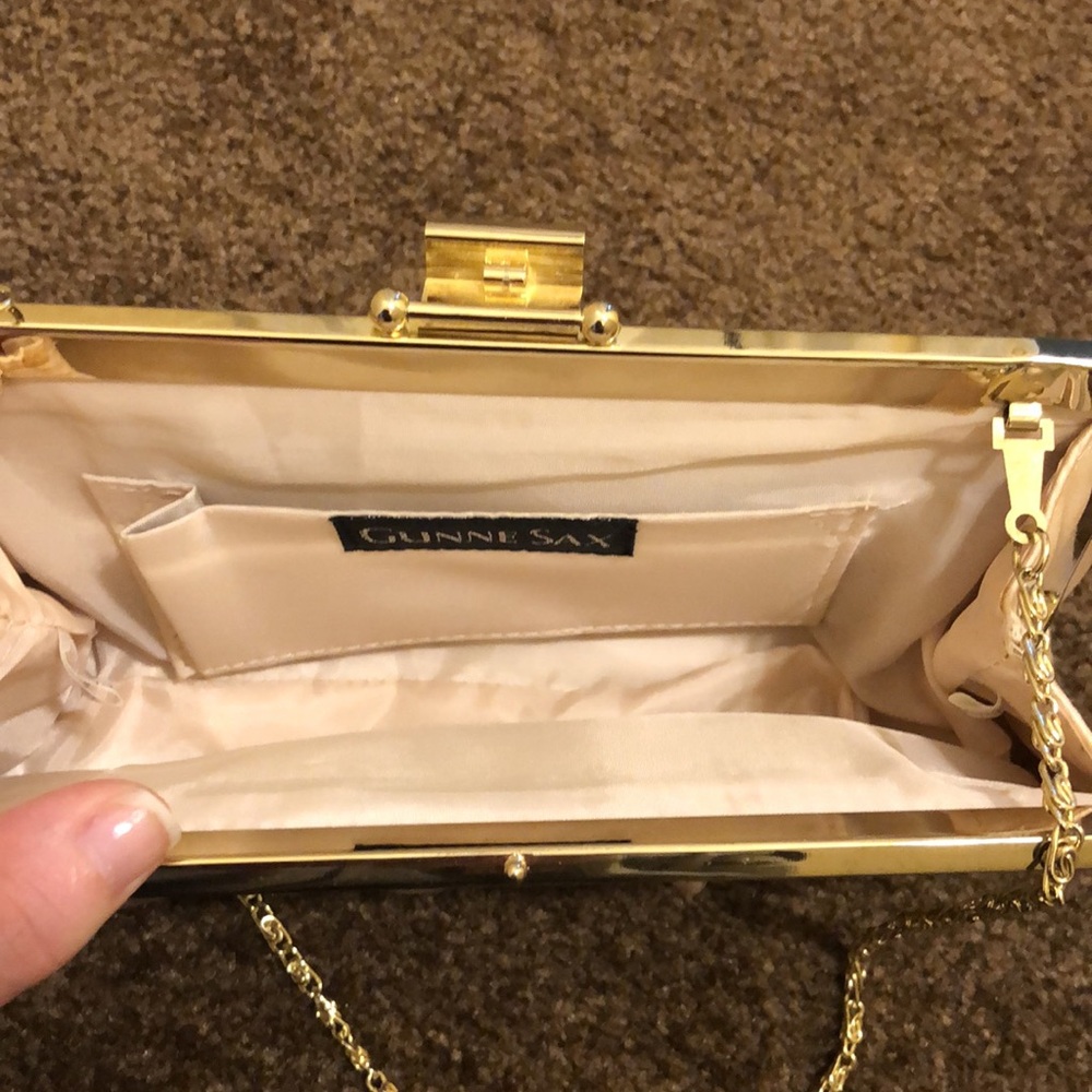 Gold tone clutch evening bag - Picture 5 of 5